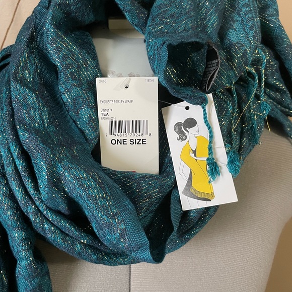 Scarf - Picture 2 of 4